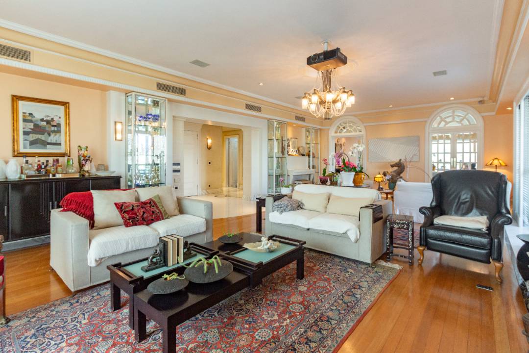 - Apartamento com 465 m², 4 quartos sendo 4 suítes à venda no bairro Jardim Paulistano.