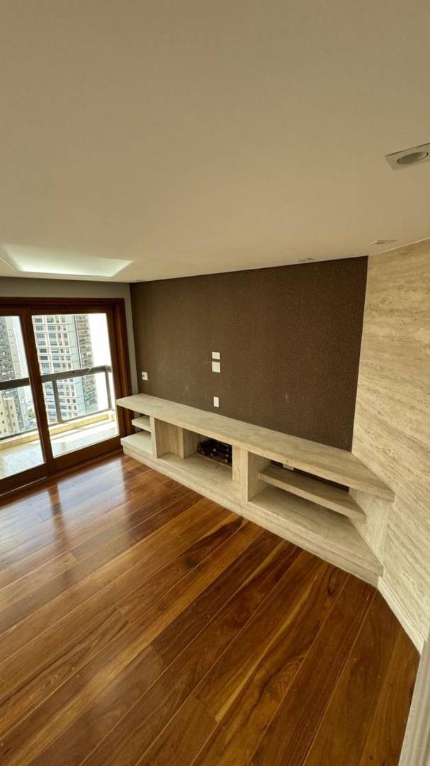 - Apartamento com 236 m², 4 quartos sendo 4 suítes à venda no bairro Jardim Fonte do Morumbi.