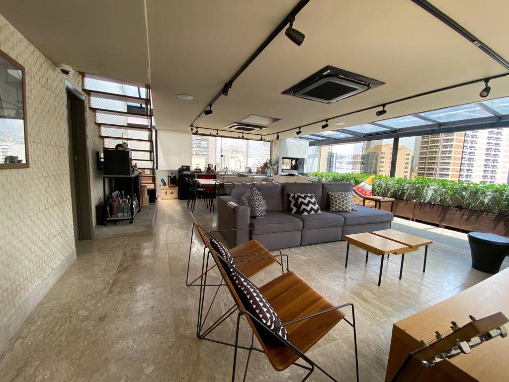 Cobertura à venda com 2 quartos, 180m² - Itaim Bibi,São Paulo