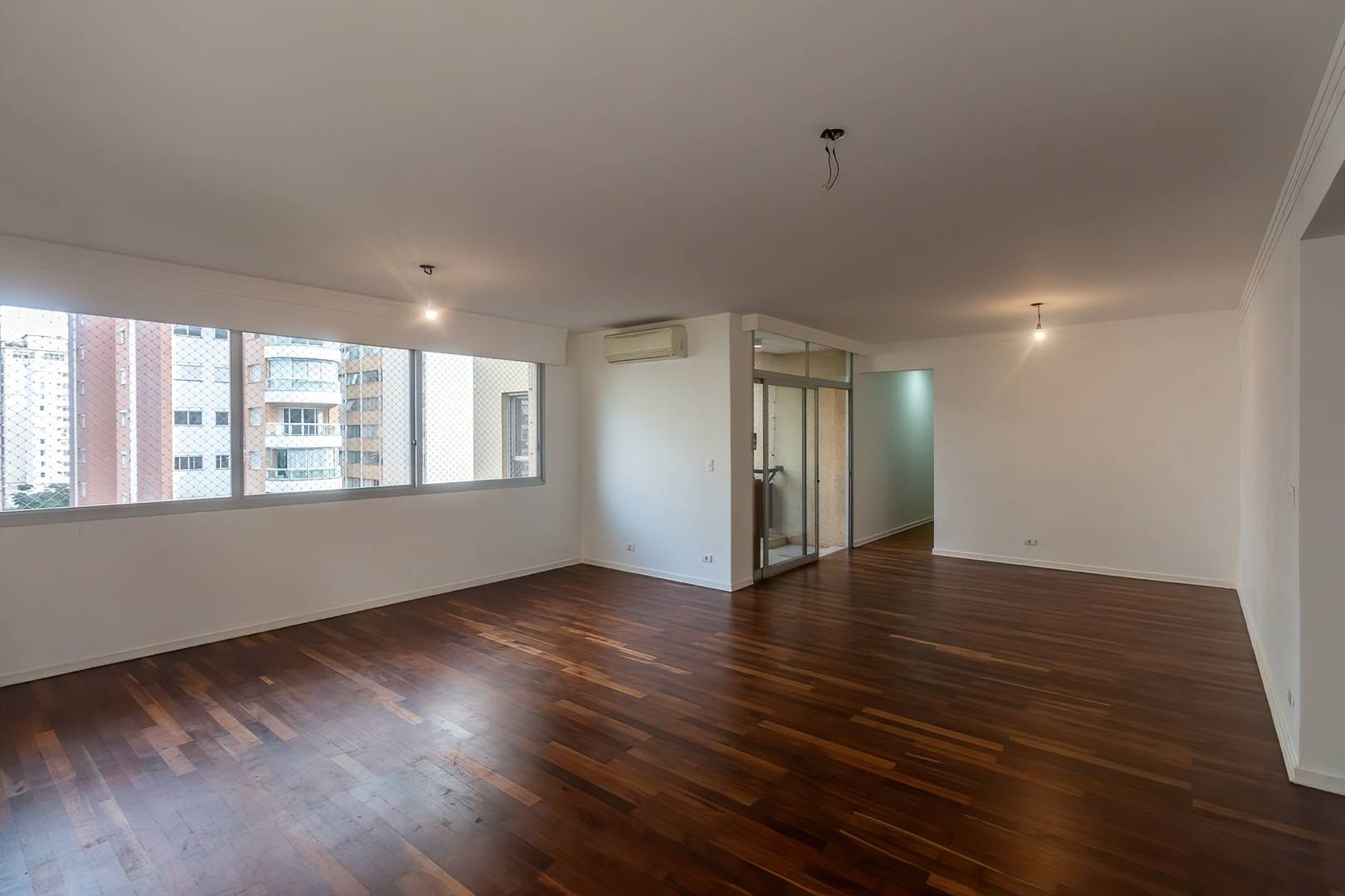 Apartamento para alugar com 3 quartos, 160m² - Itaim Bibi,São Paulo
