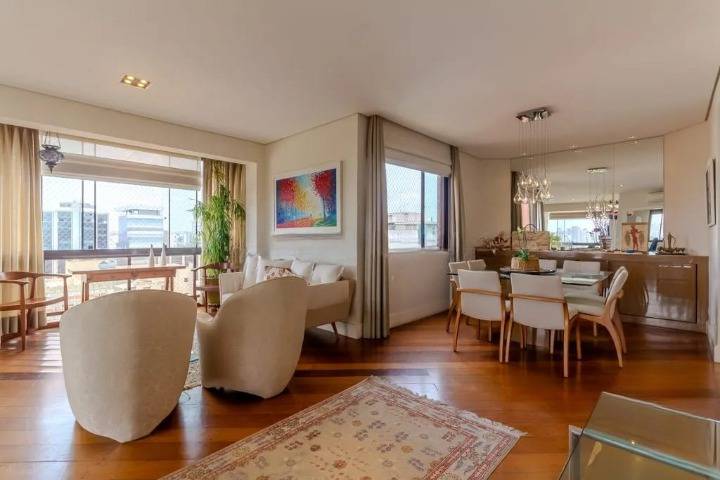 - Apartamento com 165 m², 3 quartos sendo 3 suítes à venda no bairro Itaim Bibi.