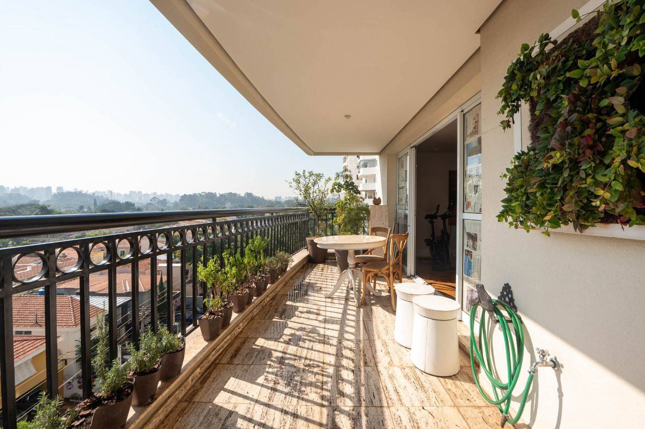 Apartamento à venda com 2 quartos, 212m² - Vila Nova Conceição,São Paulo