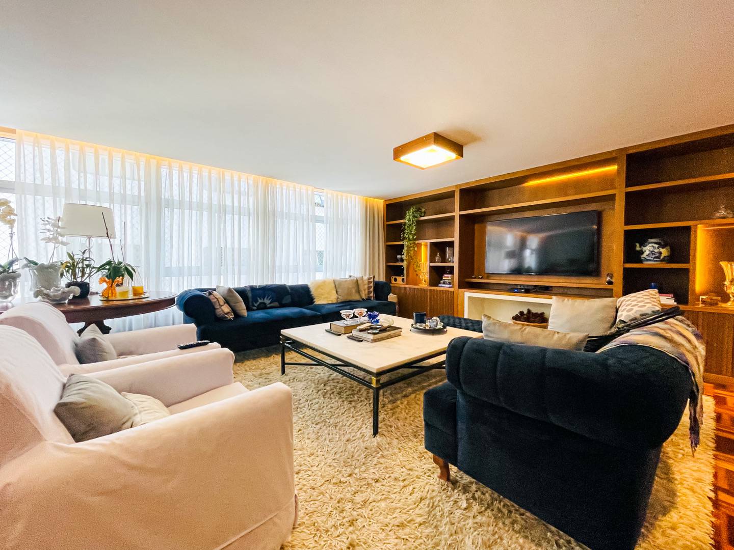 Apartamento com 180 m², 3 quartos sendo 1 suíte à venda no bairro Jardim América. - Andréa Vallis