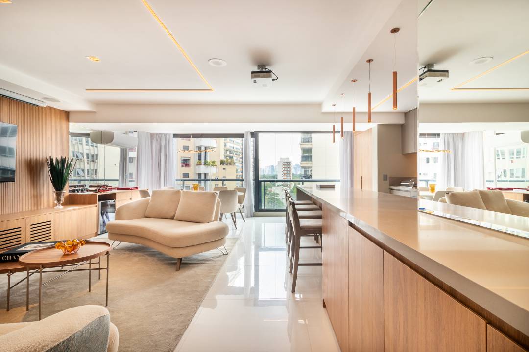 - Apartamento com 158 m², 3 quartos sendo 3 suítes para alugar no bairro Itaim Bibi.