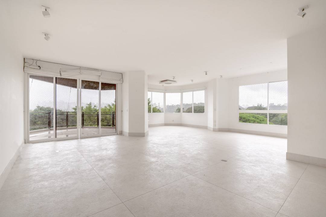 Apartamento com 260 m², 4 quartos sendo 2 suítes à venda no bairro Vila Nova Conceição. - Andréa Vallis