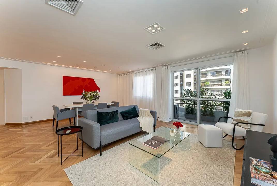 - Apartamento com 143 m², 2 quartos sendo 2 suítes à venda no bairro Itaim Bibi.