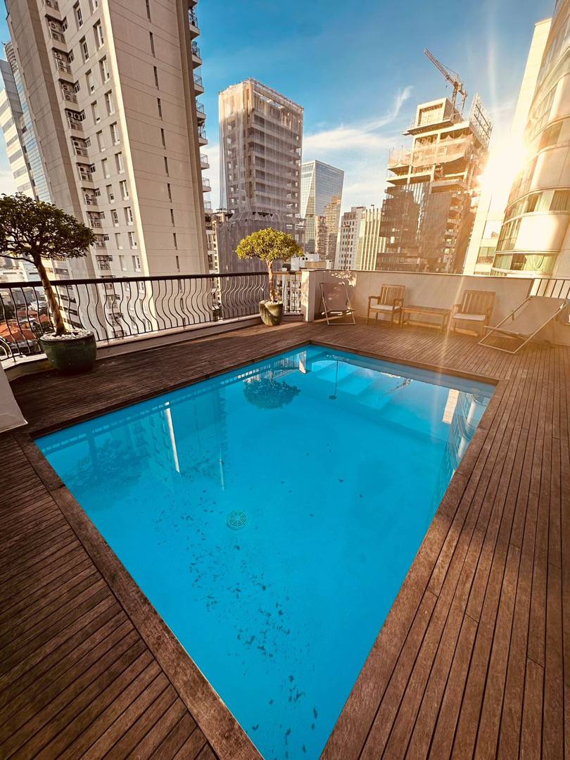Cobertura à venda com 4 quartos, 220m² - Itaim Bibi,São Paulo