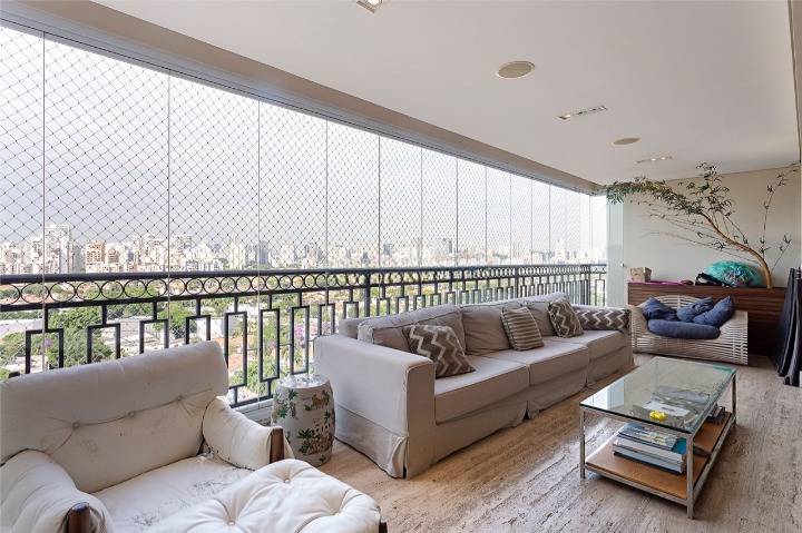 - Apartamento em andar alto com quadra de tênis em excelente condomínio à venda na Vila Olímpia!