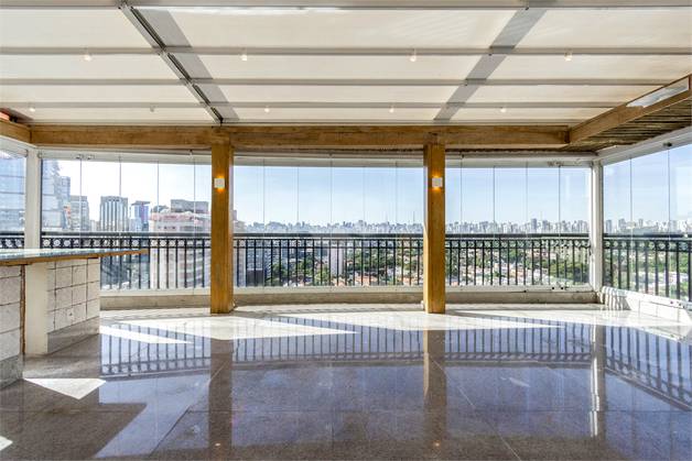 Cobertura à venda com 3 quartos, 420m² - Vila Nova Conceição,São Paulo