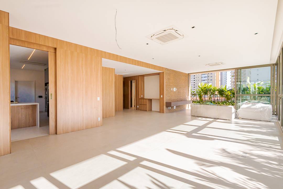 - Apartamento Garden com 520.39 m²,  4 suítes e 5 vagas à venda no bairro Ibirapuera.