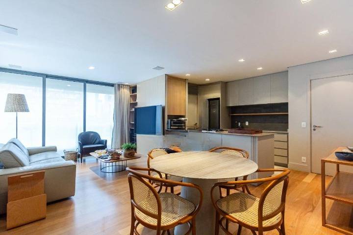 - Apartamento com 83 m², 2 quartos sendo 2 suítes à venda no bairro Vila Olímpia.