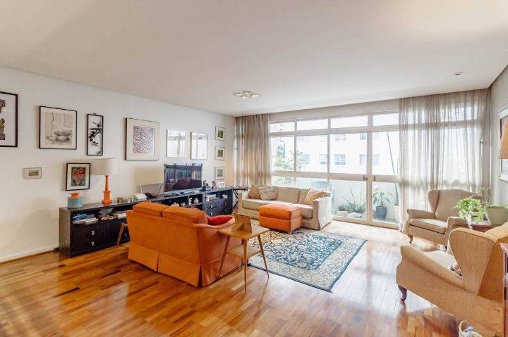 - Apartamento com 163 m², 3 quartos sendo 1 suíte à venda no bairro Itaim Bibi.