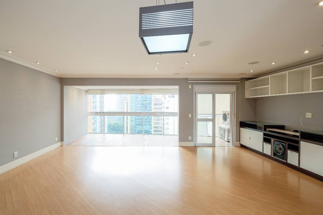 Apartamento à venda com 3 quartos, 124m² - Vila Olímpia,São Paulo