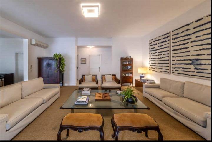 - Apartamento com 276 m², 3 quartos sendo 3 suítes para alugar no bairro Vila Nova Conceição.