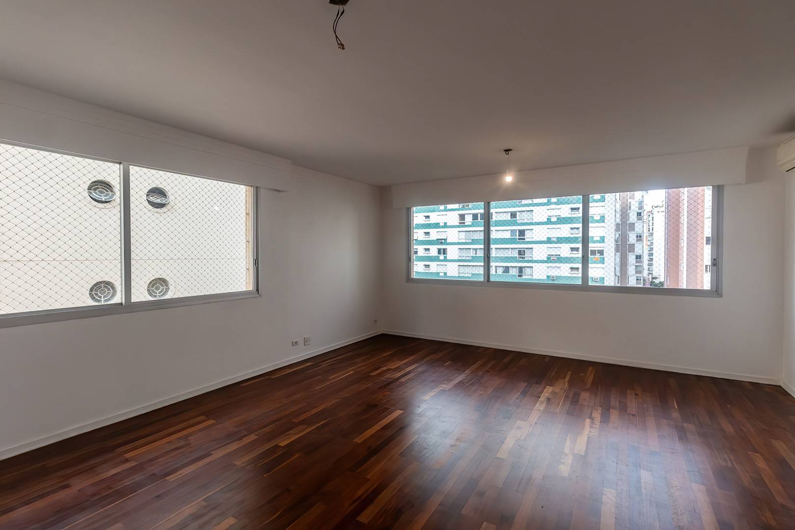 Apartamento para alugar com 3 quartos, 160m² - Itaim Bibi,São Paulo
