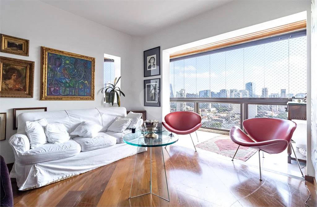 Apartamento com 151 m² com 3 quartos à venda no bairro Vila Nova Conceição. - Andréa Vallis