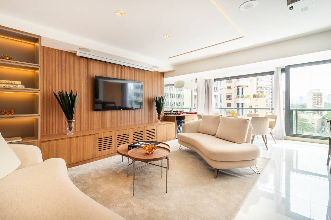 - Apartamento com 158 m², 3 quartos sendo 3 suítes para alugar no bairro Itaim Bibi.