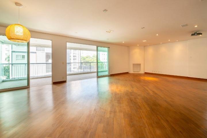 - Apartamento com 231 m², 3 quartos sendo 3 suítes à venda no bairro Vila Nova Conceição.