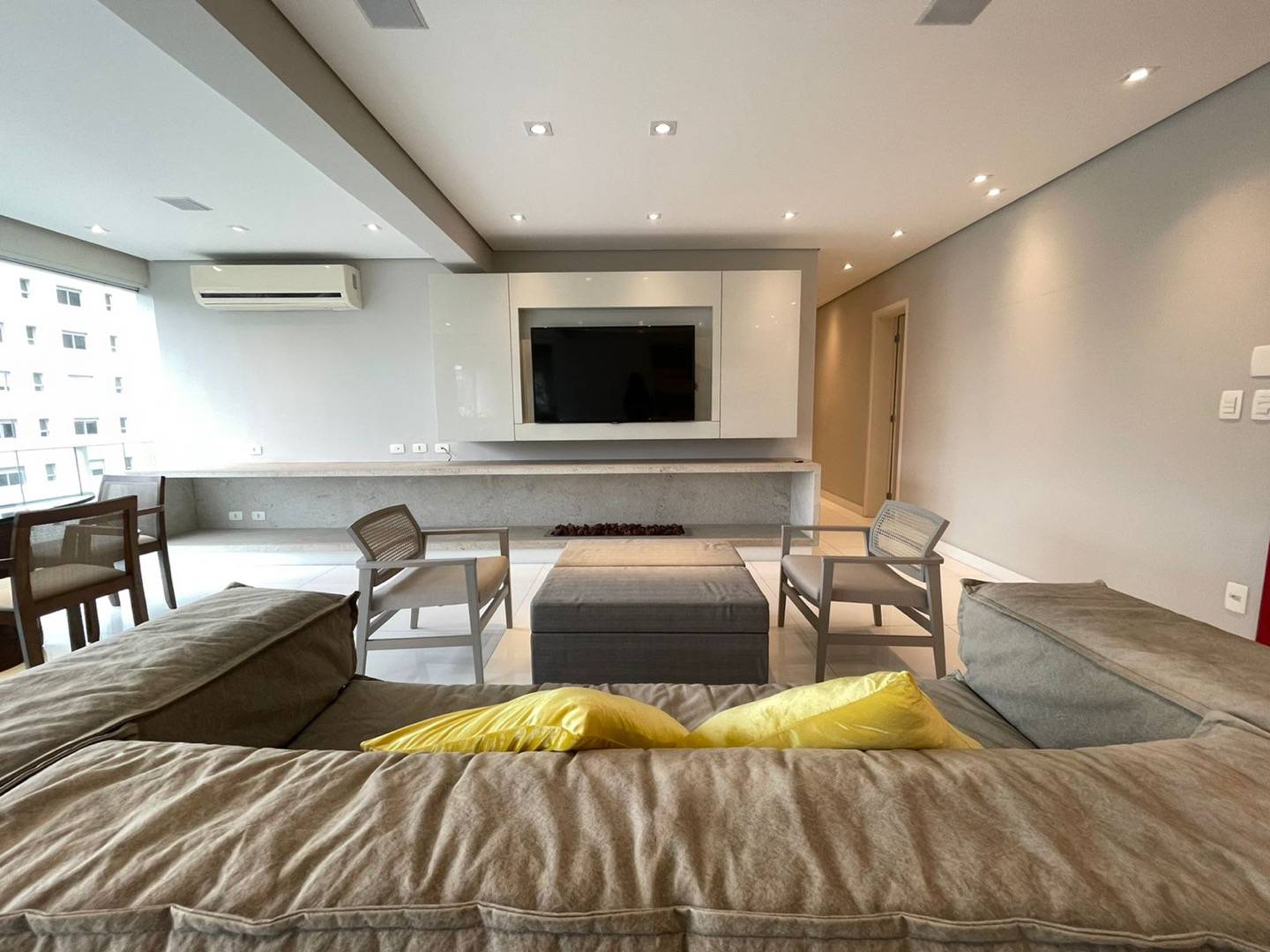 - Apartamento mobiliado para venda de 124m² com 2 suítes no Itaim Bibi - São Paulo - SP