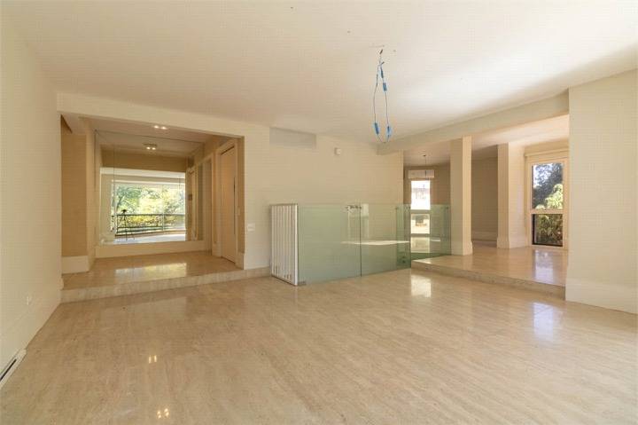 - Apartamento duplex de alto padrão com 284.43m², 4 quartos sendo 2 suítes à venda no bairro Jardim Europa - São Paulo