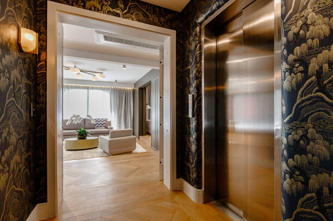 - Apartamento reformado com 270 m², 3 suítes e 3 vagas ao lado do Hotel Fasano à venda no bairro Jardim América.