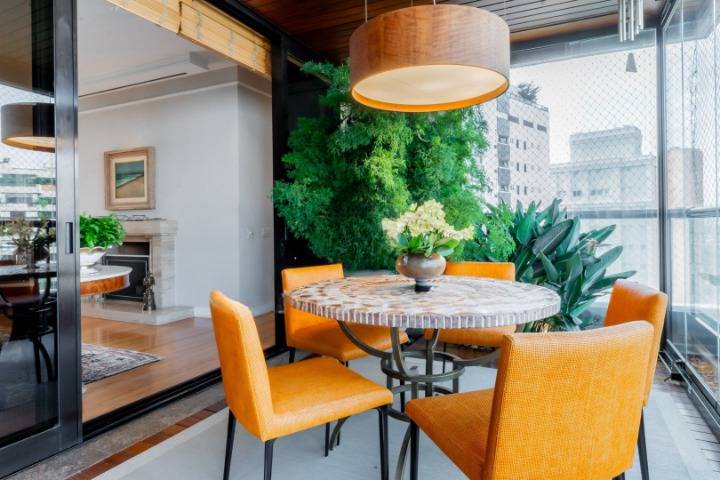 - Apartamento com 653.0 m², à venda no bairro Vila Nova Conceição.