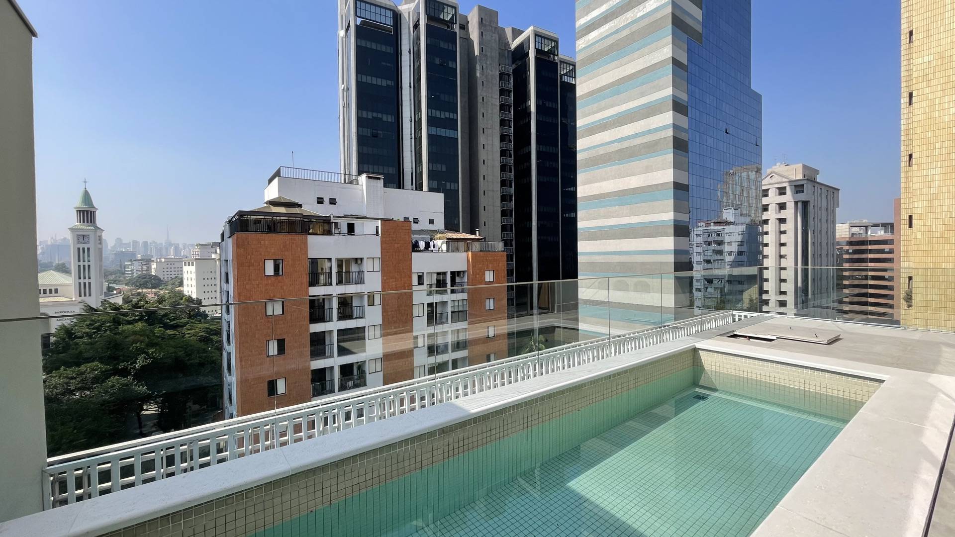 Triplex para alugar com 2 quartos, 250m² - Itaim Bibi,São Paulo