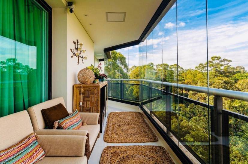 - Apartamento com 350 m², 4 quartos sendo 4 suítes à venda no bairro Santo Amaro.