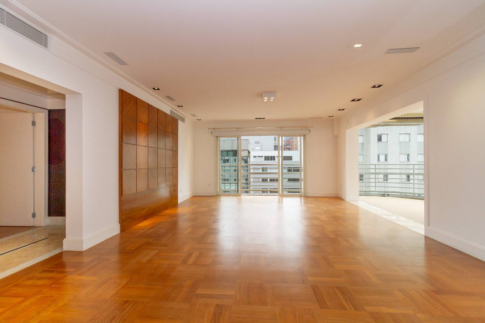 Apartamento para alugar com 3 quartos, 274m² - Itaim Bibi,São Paulo