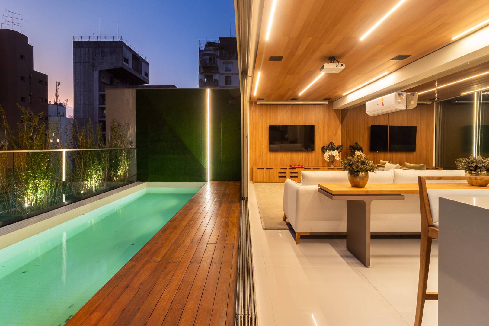 Cobertura para venda ou locação com 2 quartos, 249m² - Itaim Bibi,São Paulo